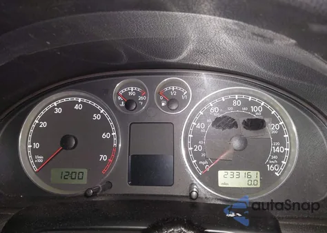 2002 Volkswagen Passat Glx from USA, damaged, VIN WVWRH63B22P449366